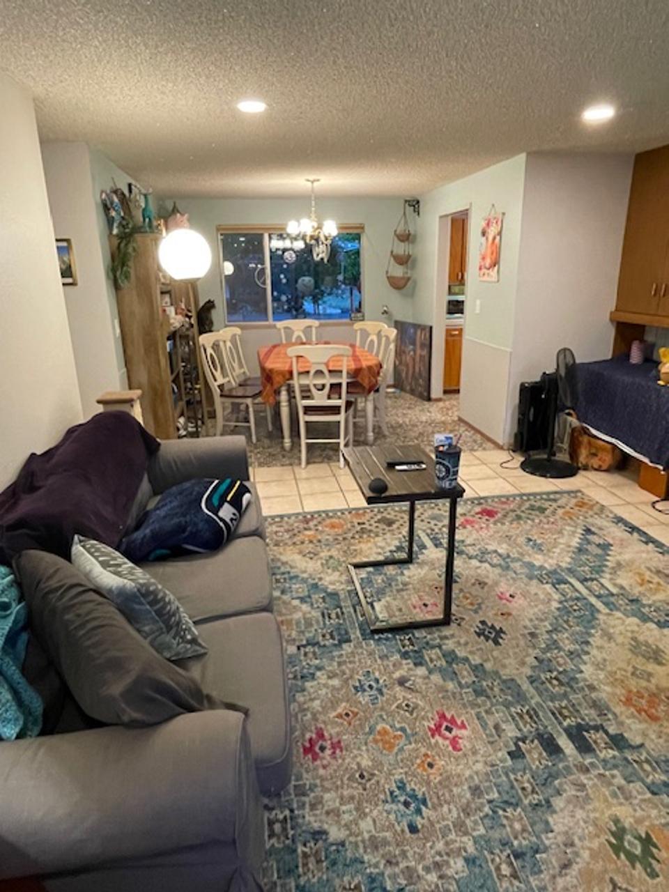 Profile photo 3 of 10