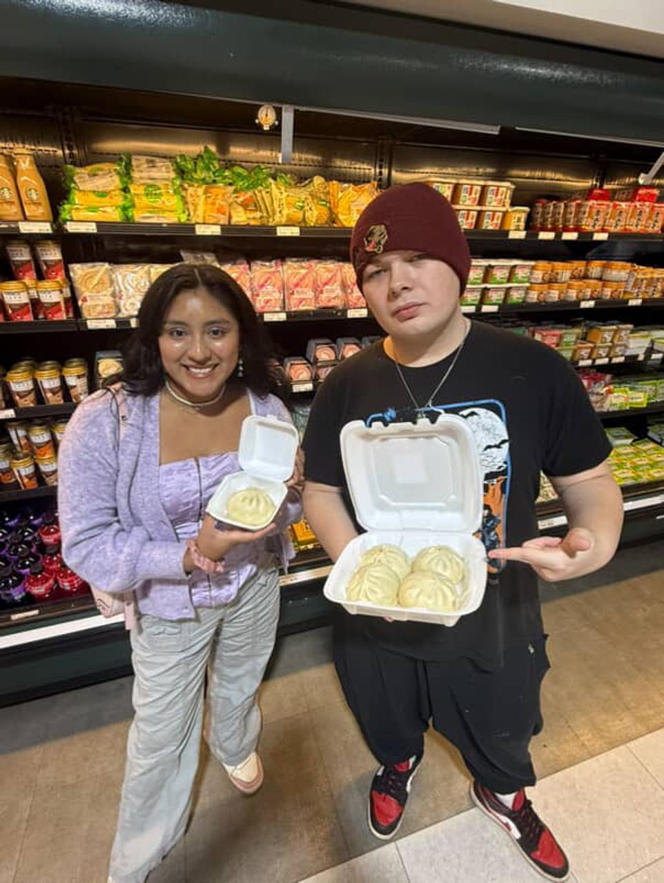 Profile photo 3 of 8