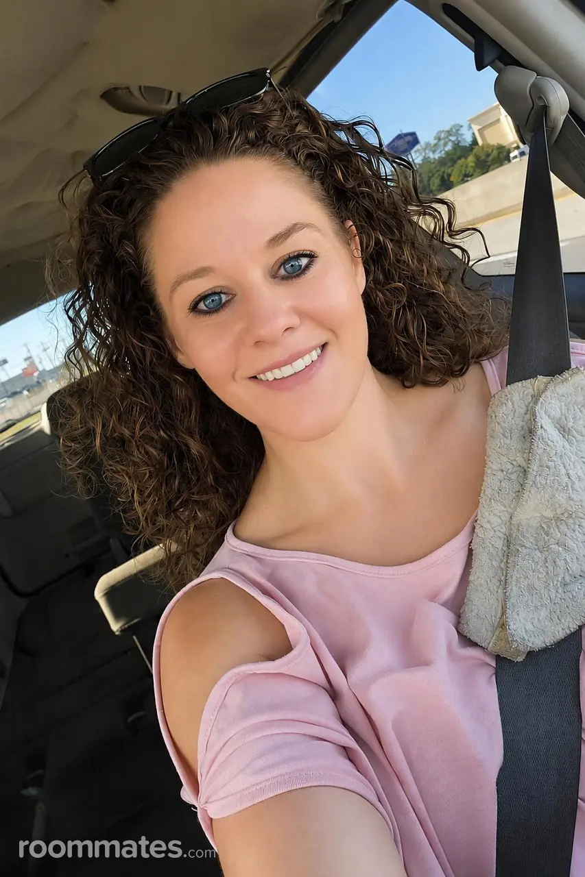 Profile photo 2 of 4