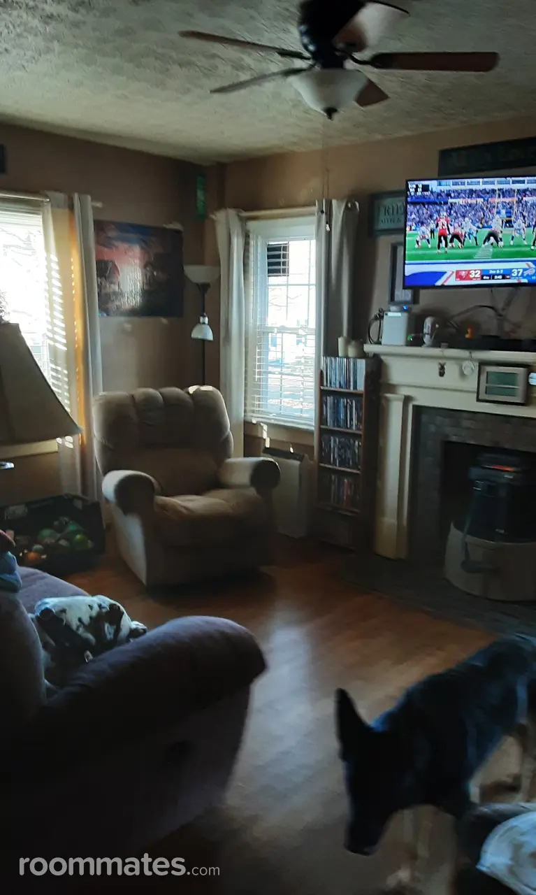 Profile photo 9 of 12