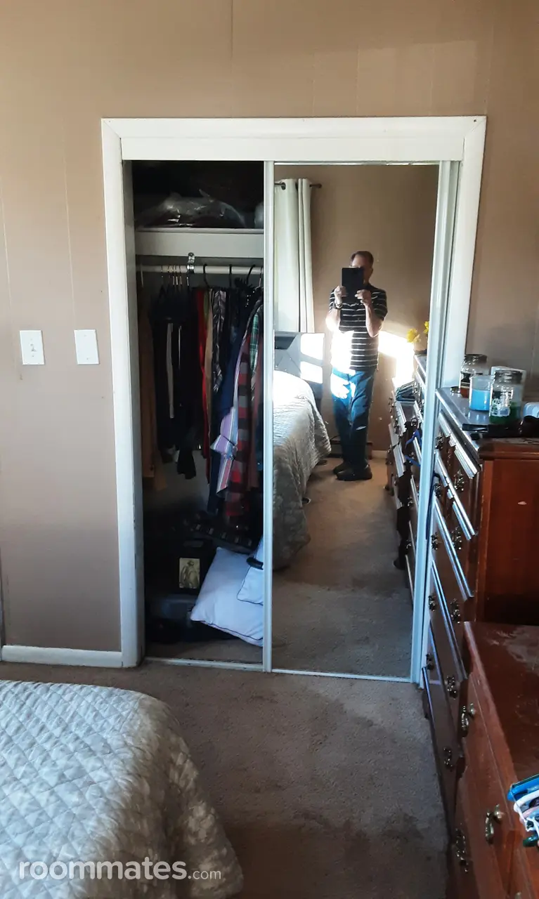 Profile photo 10 of 12