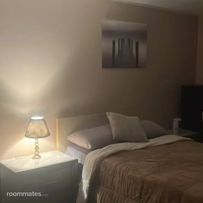 Room for rent in West Hartford, CT $950, house