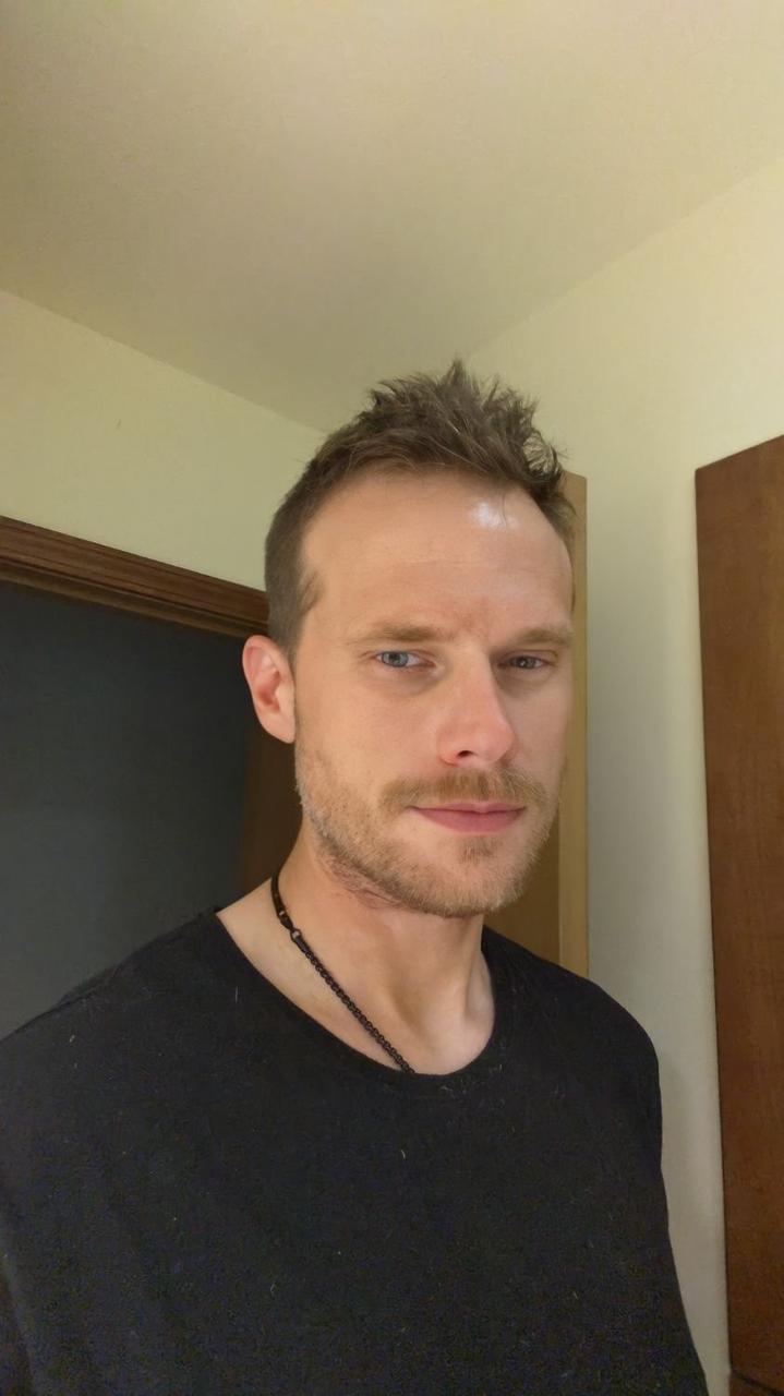 Profile photo 6 of 6