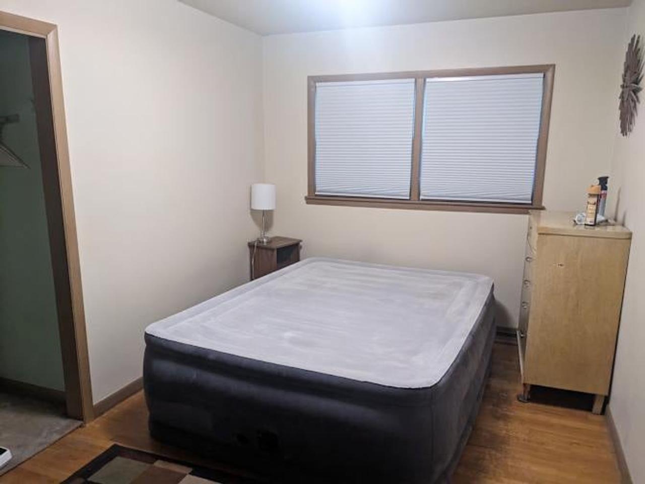 Profile photo 5 of 6