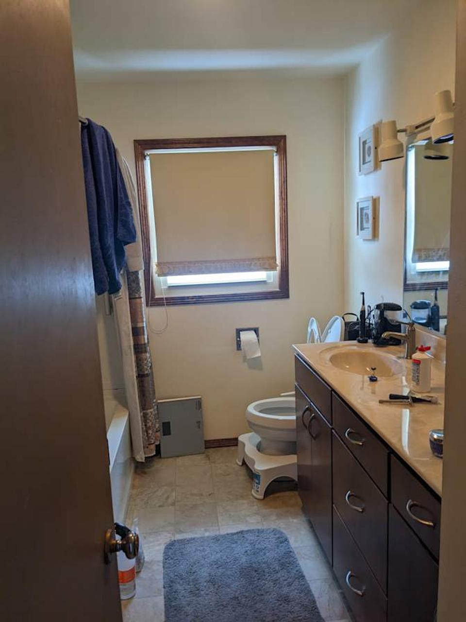 Profile photo 3 of 6