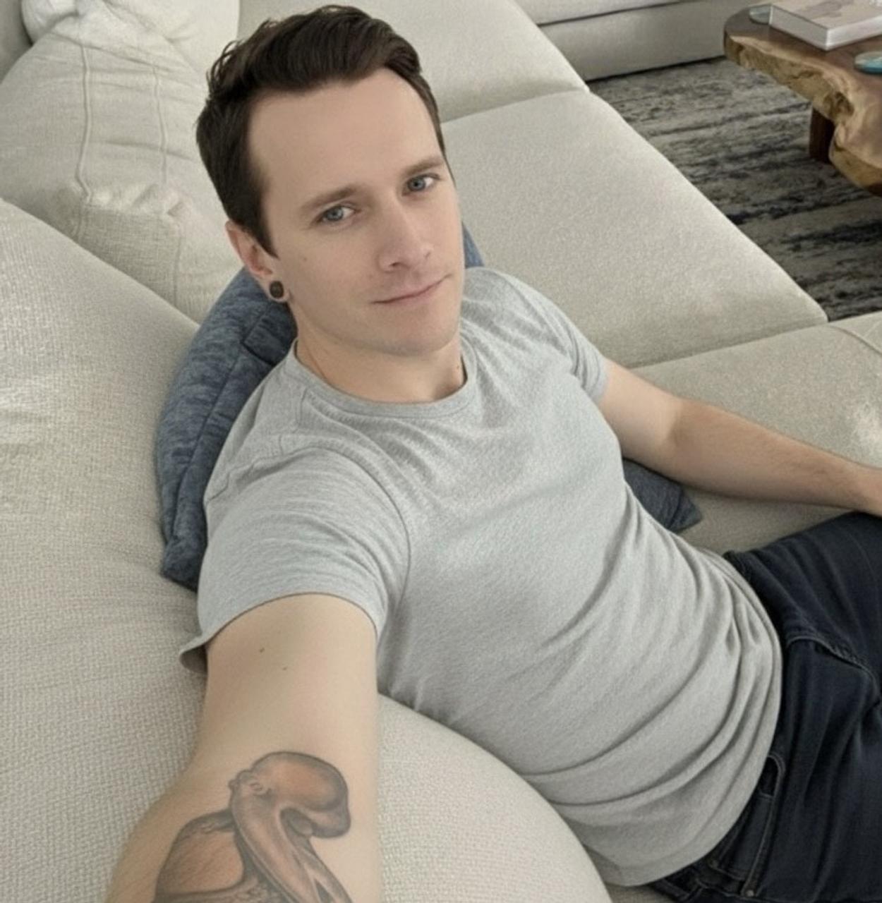 Profile photo 1 of 1