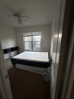 Room for rent in Overland Park, KS $600, apartment