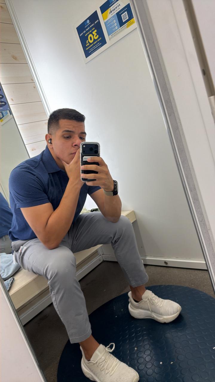Profile photo 6 of 6