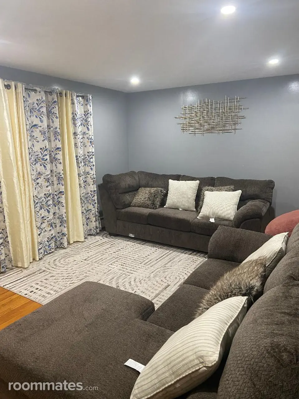 Profile photo 5 of 10