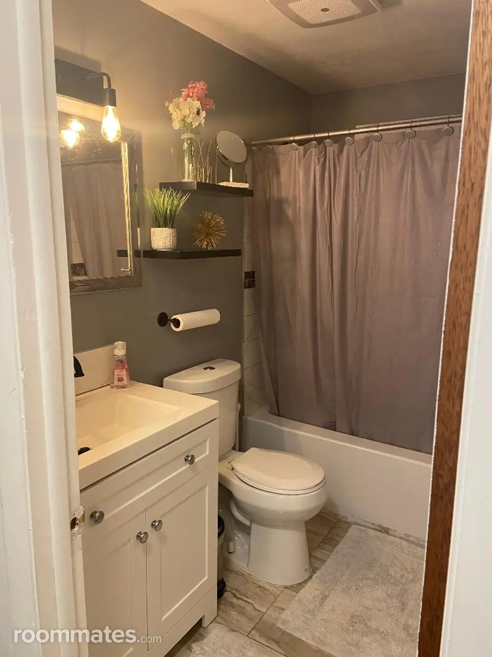 Profile photo 9 of 10