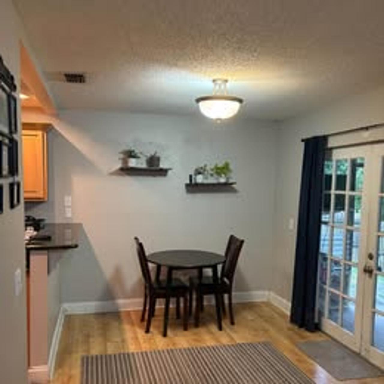 Profile photo 8 of 10