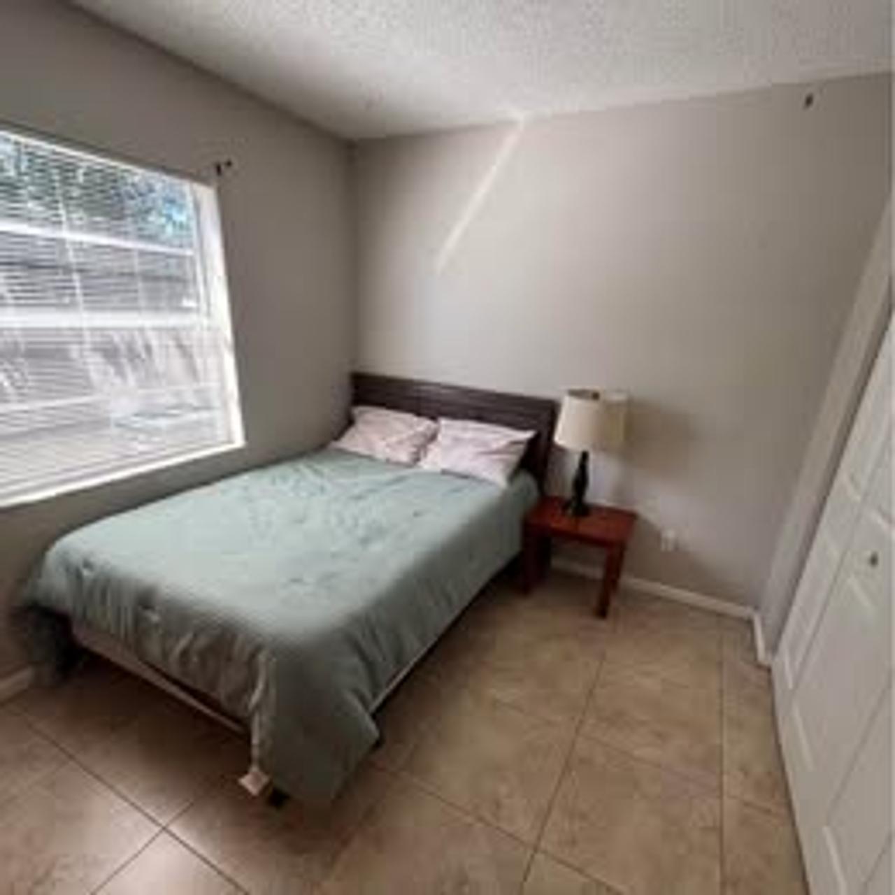 Profile photo 3 of 10