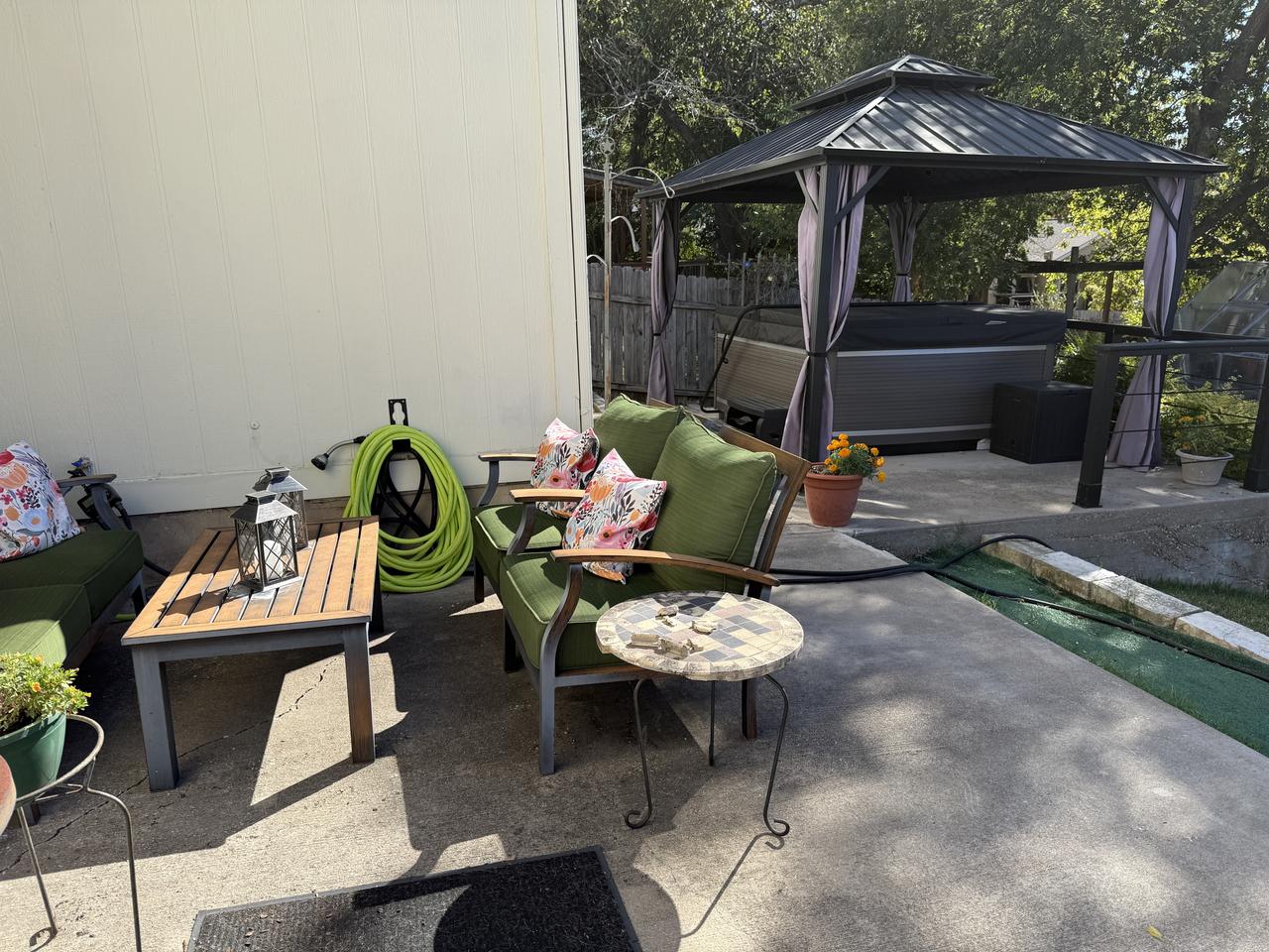 Profile photo 7 of 9