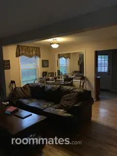 Room for rent in Arlington Heights, IL $1100, house