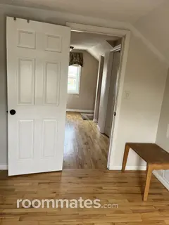 Room for rent in Arlington Heights, IL $800, house