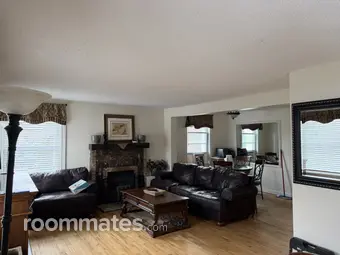 Room for rent in Arlington Heights, IL $800, house