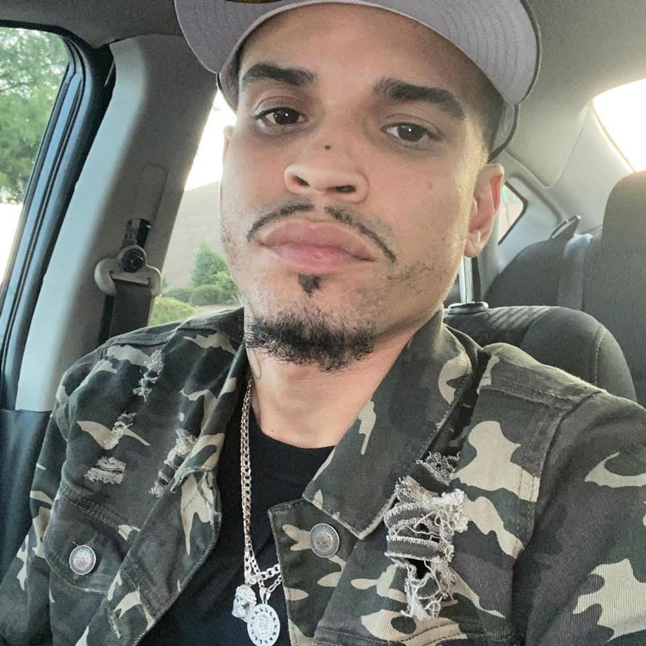 Profile photo 2 of 2