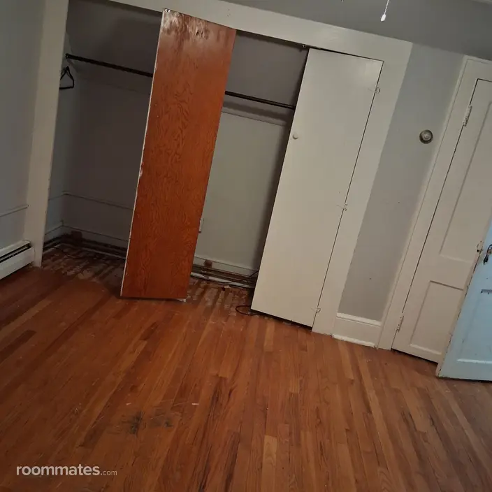 Room for rent in Naugatuck, CT $525, house