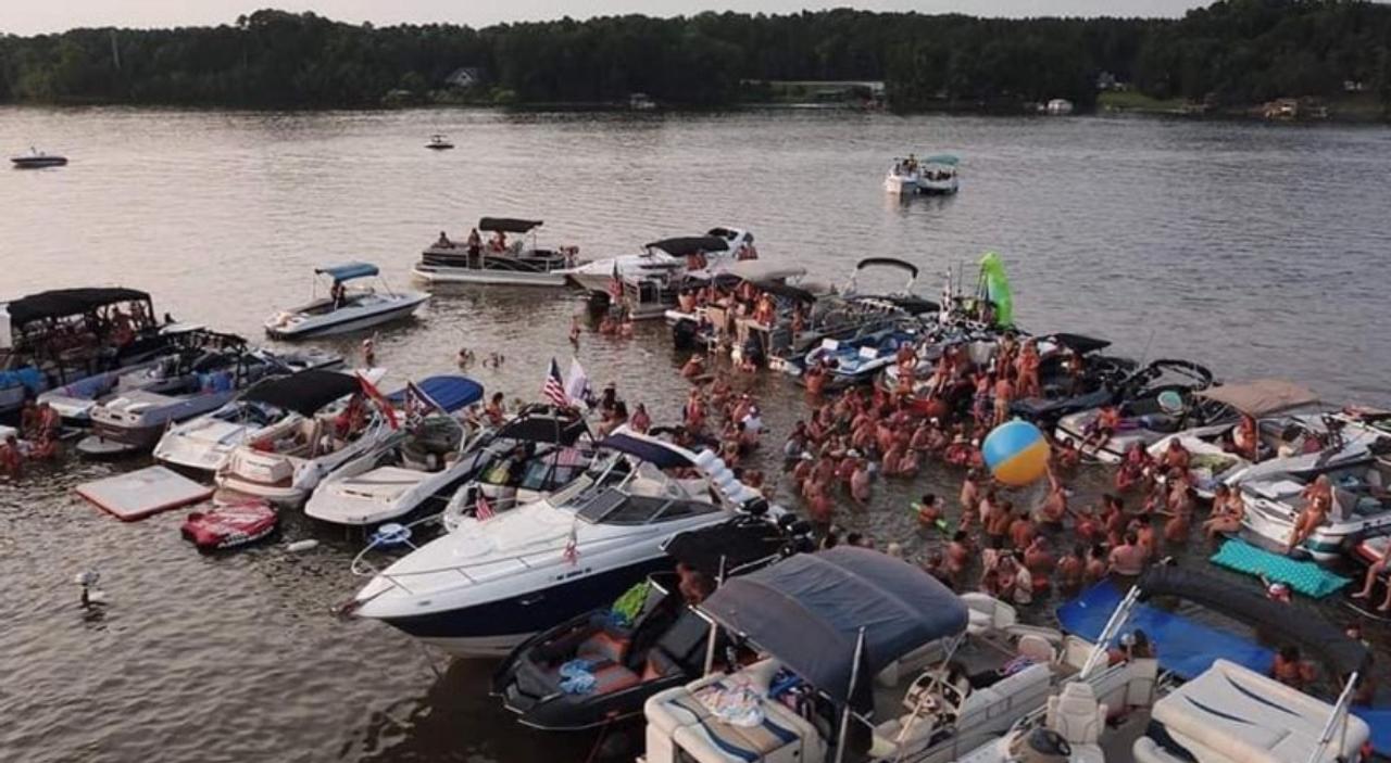 Profile photo 14 of 18