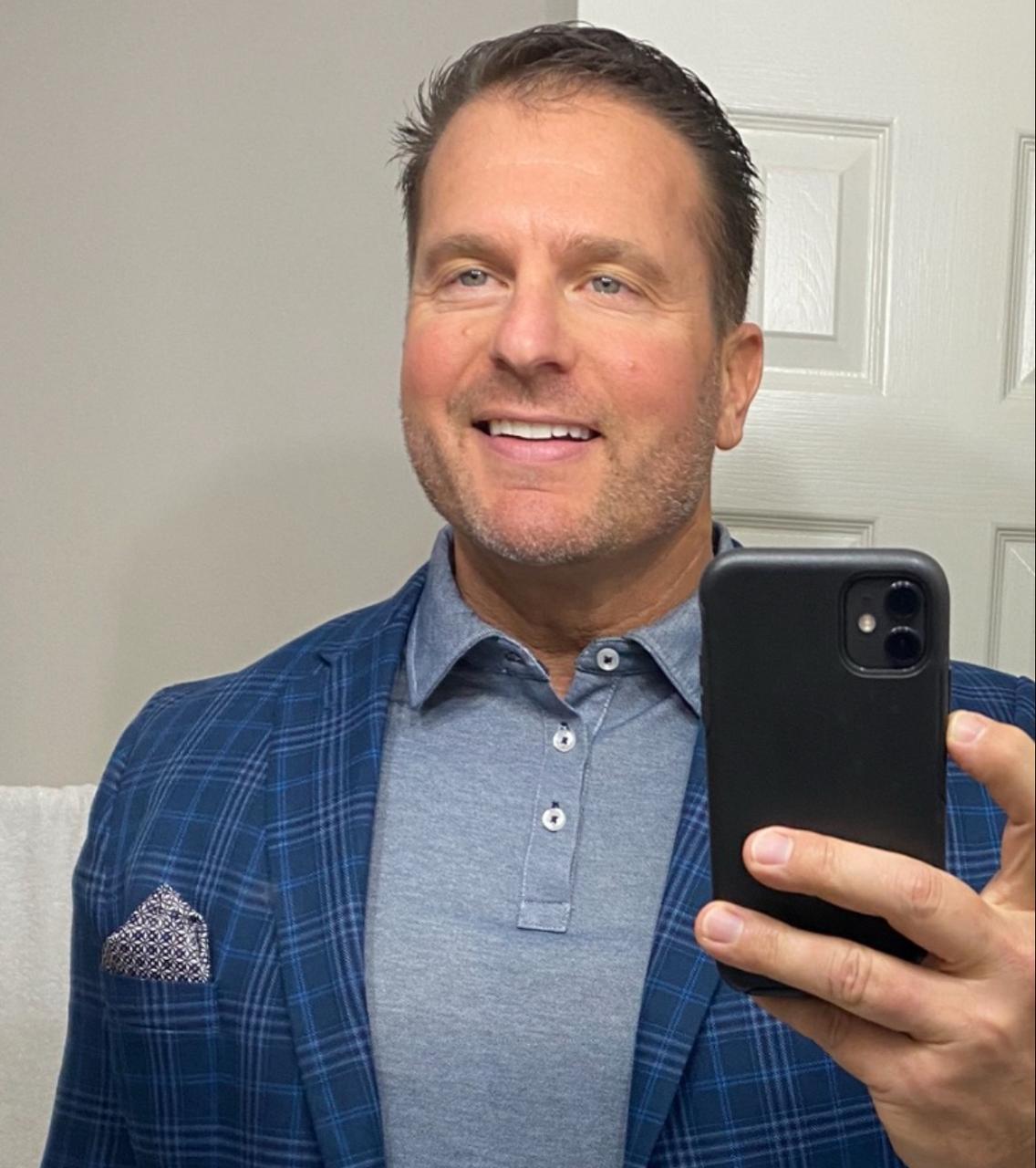 Profile photo 18 of 18