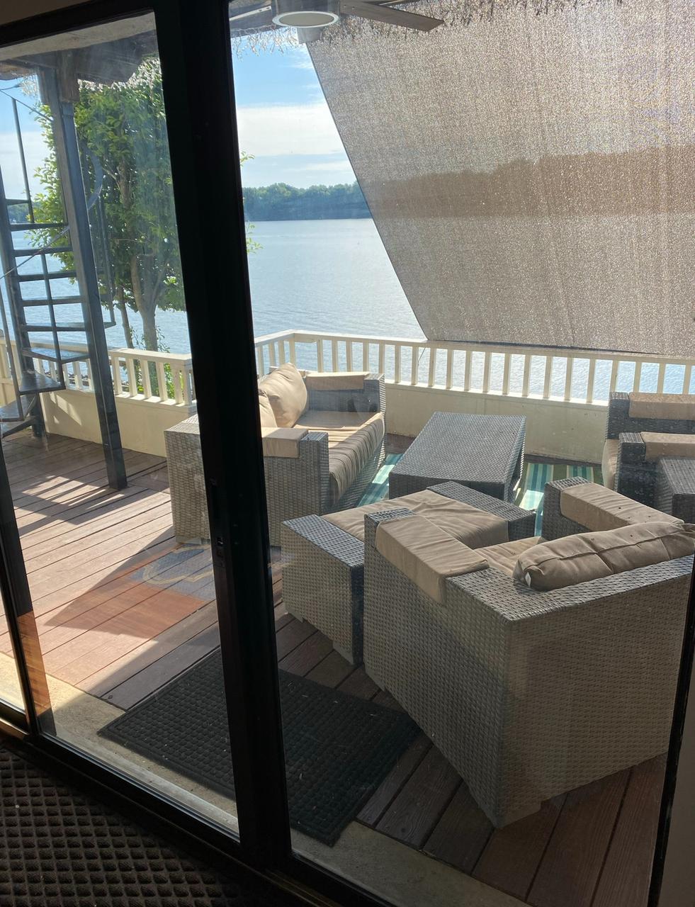 Profile photo 3 of 18