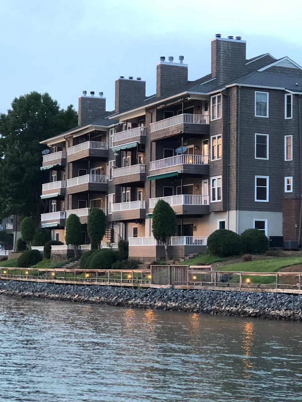 Profile photo 8 of 18