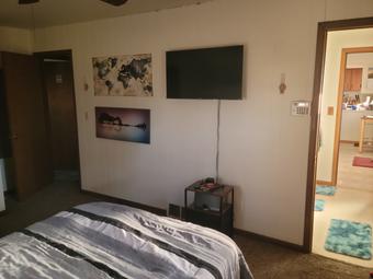 Room for rent in DeKalb, IL $500, house