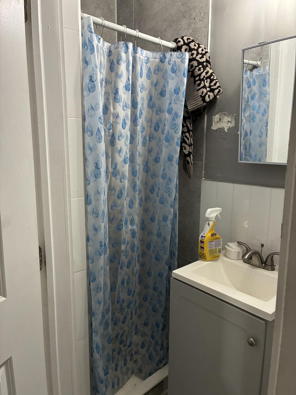 Profile photo 11 of 12