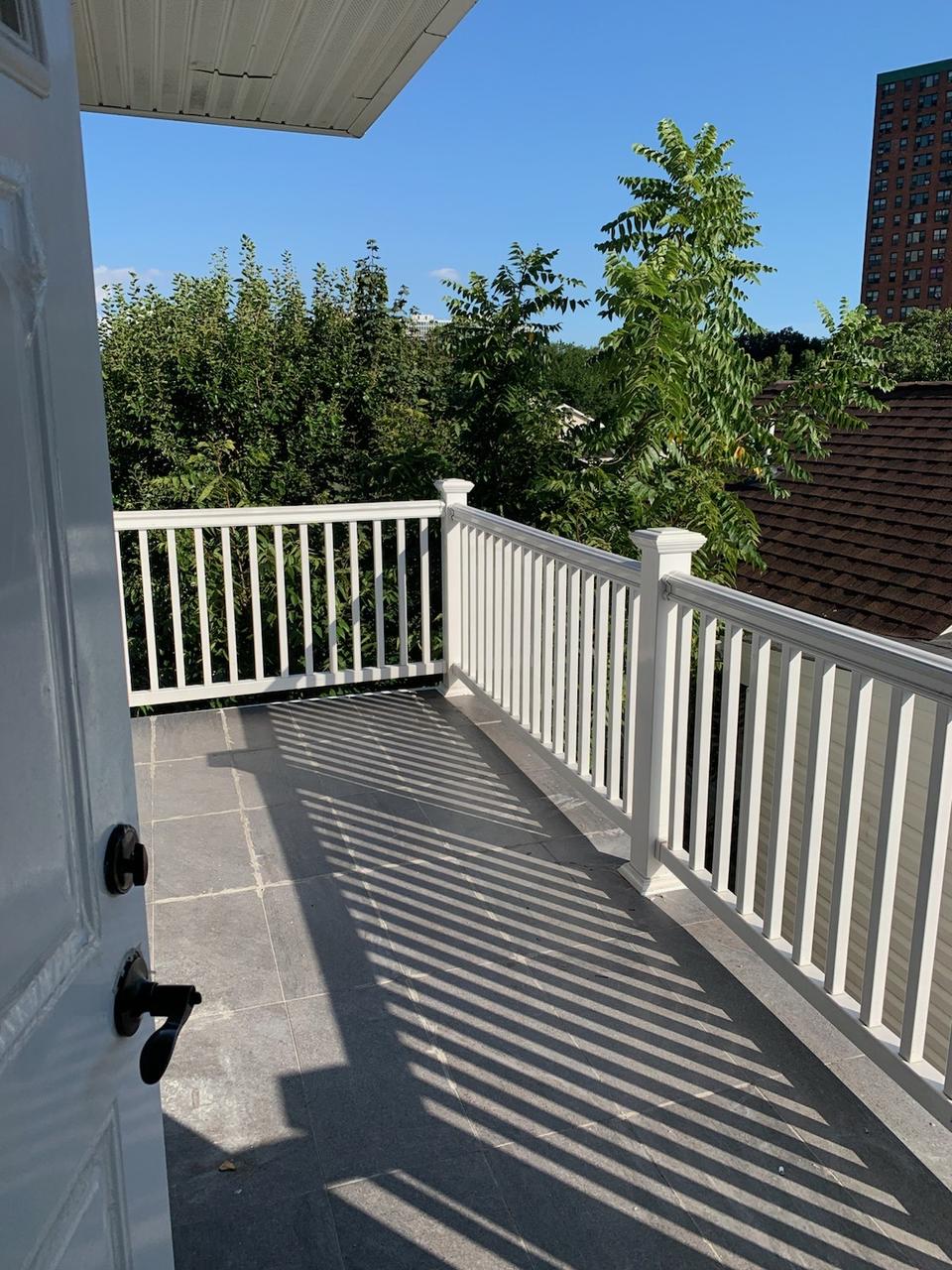 Profile photo 9 of 12