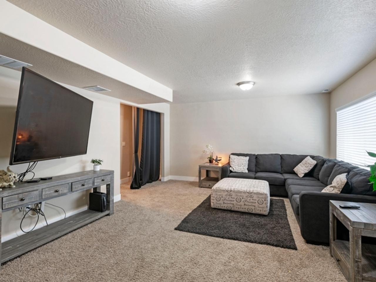 Profile photo 2 of 6