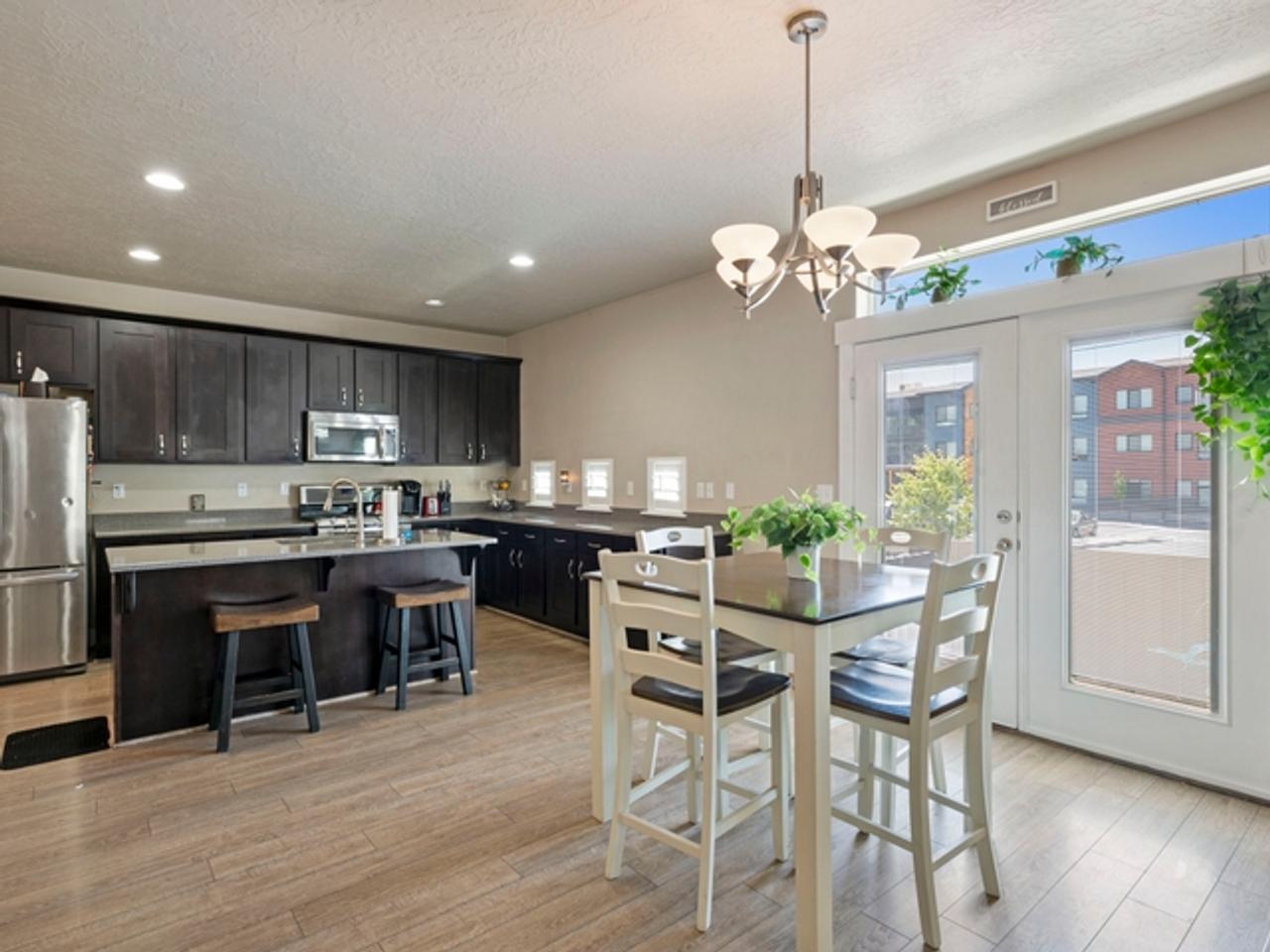 Profile photo 3 of 6