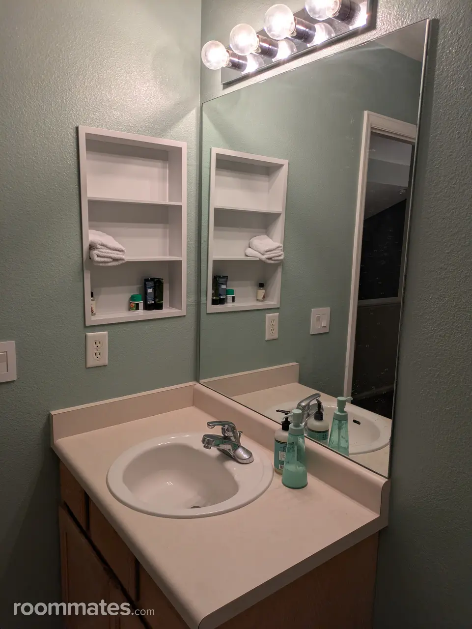 Profile photo 4 of 10