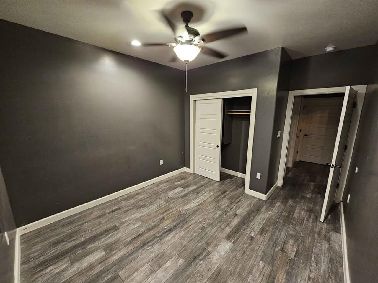 Profile photo 5 of 6