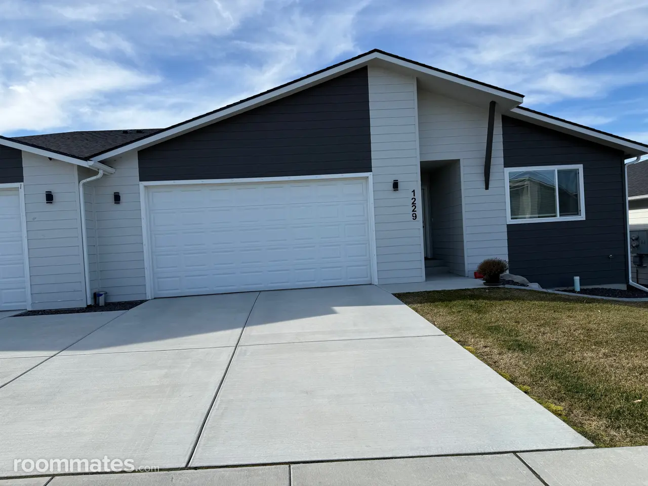 Profile photo 1 of 11