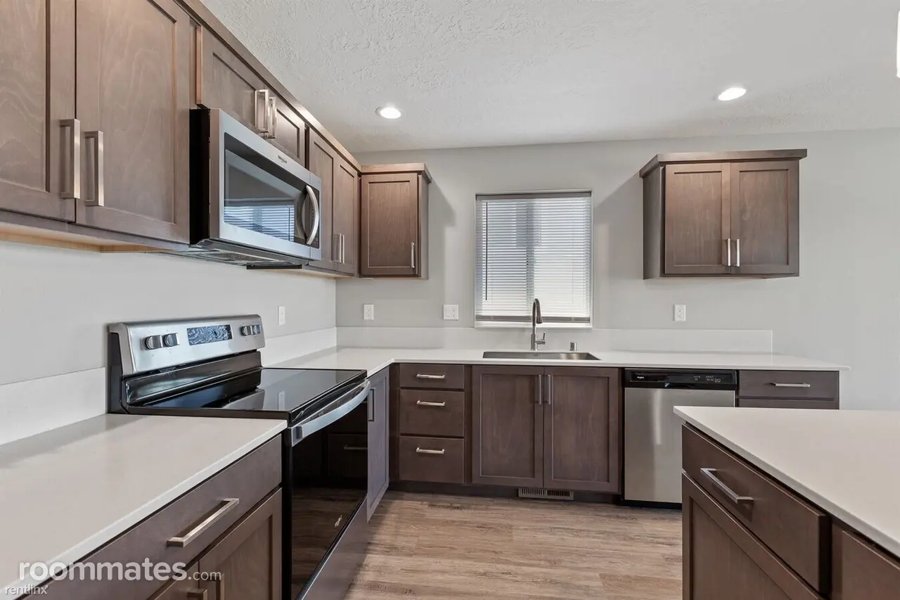 Profile photo 4 of 11