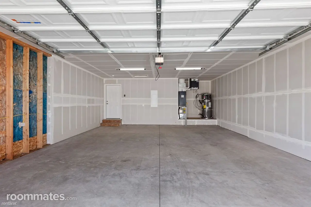 Profile photo 10 of 11