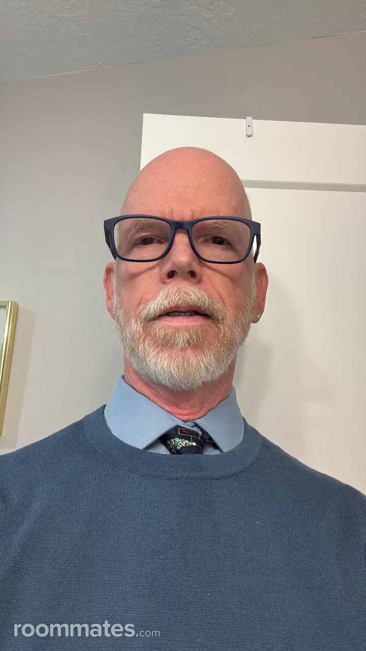 Profile photo 11 of 11