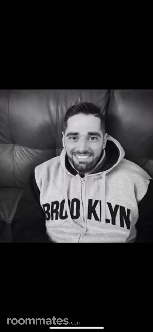 Profile photo 8 of 9