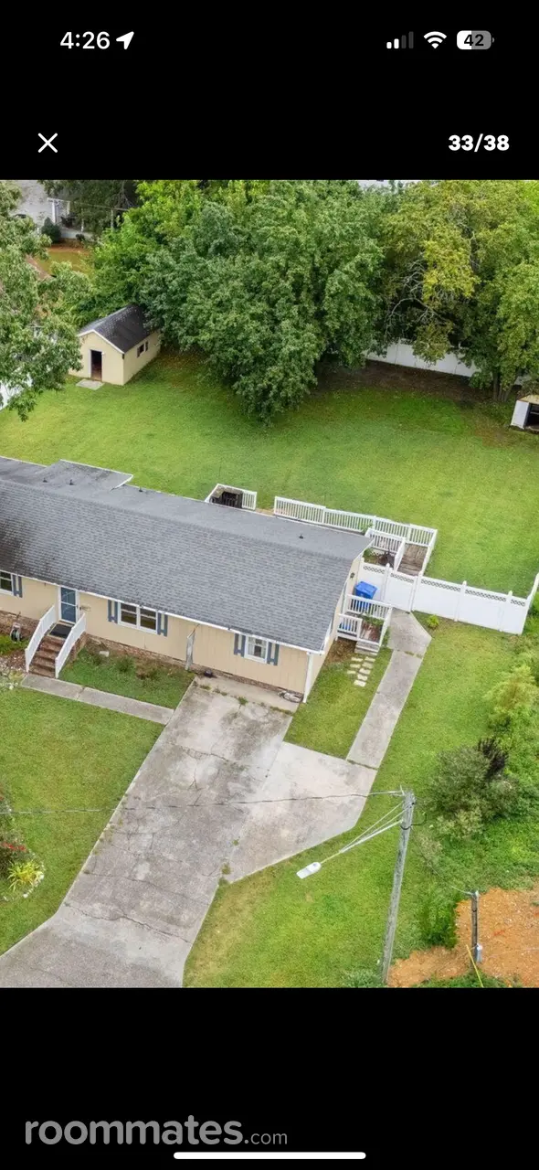 Profile photo 4 of 15