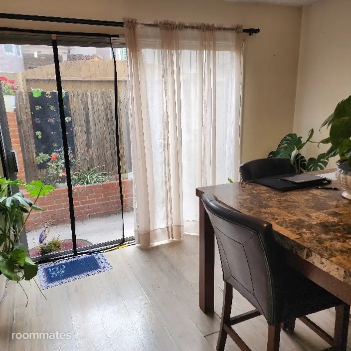 Room for rent in Redondo Beach, CA $1600, townhouse