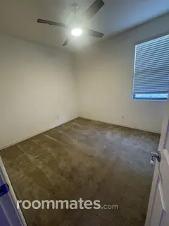Room for rent in Phoenix, AZ $612, house