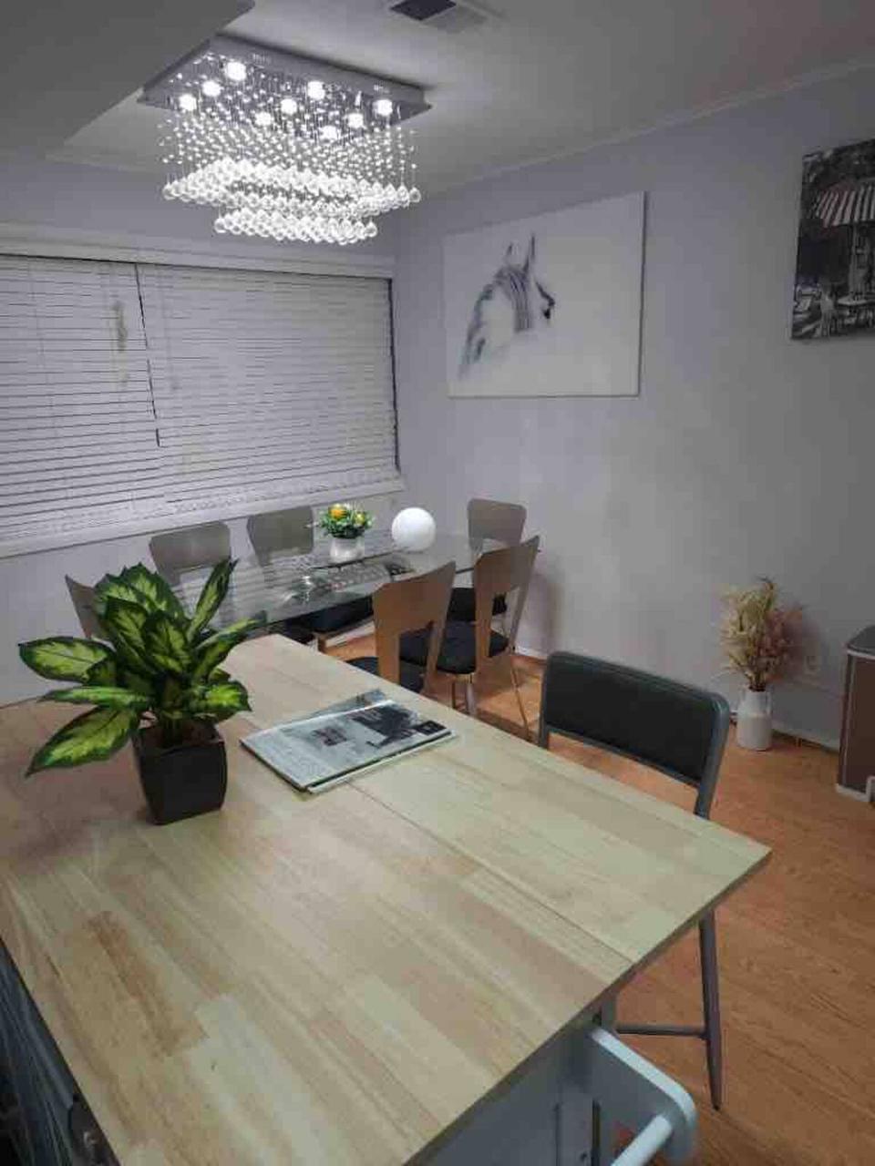 Profile photo 8 of 11