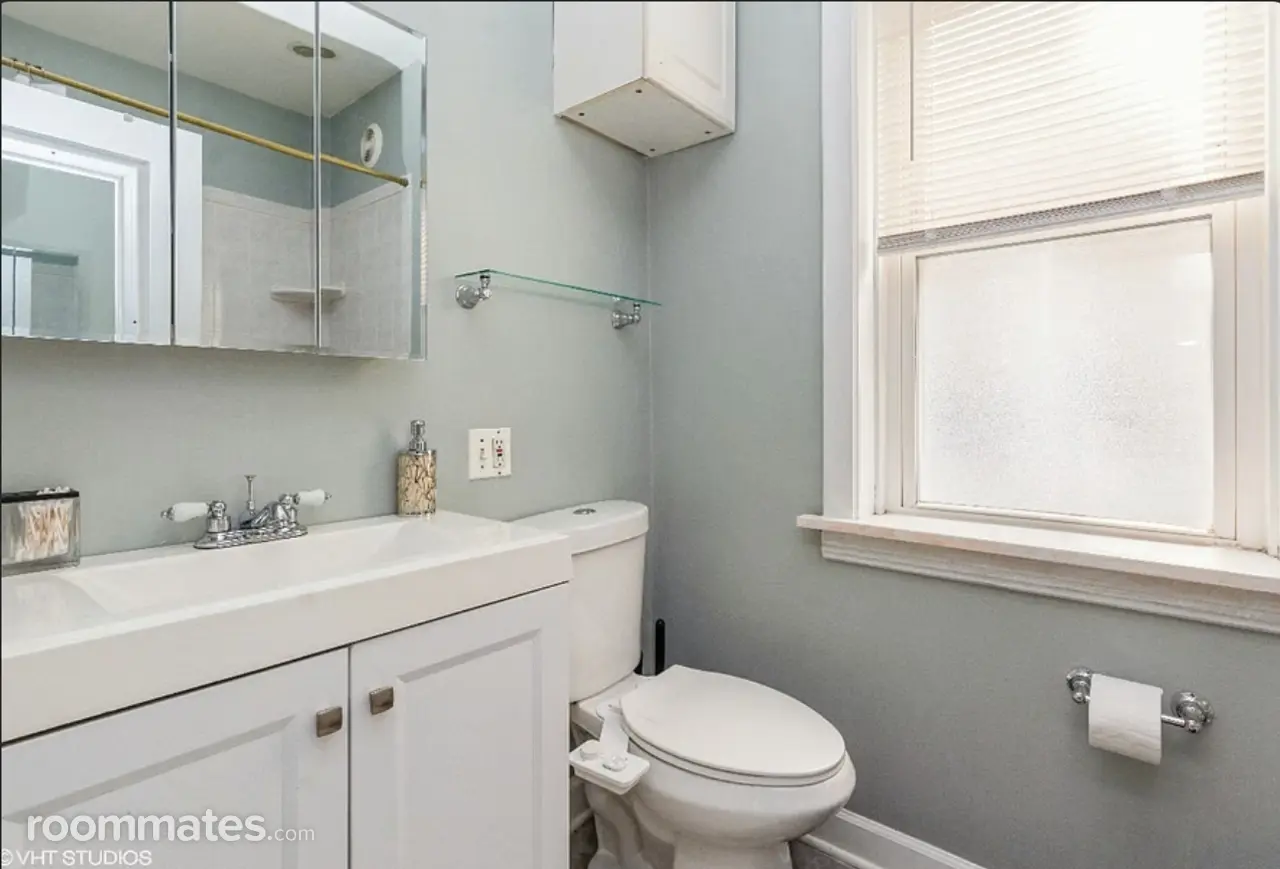 Profile photo 6 of 8