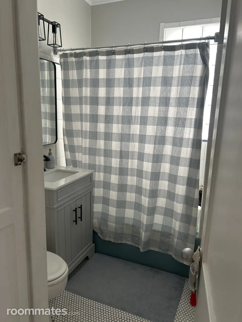 Profile photo 1 of 8