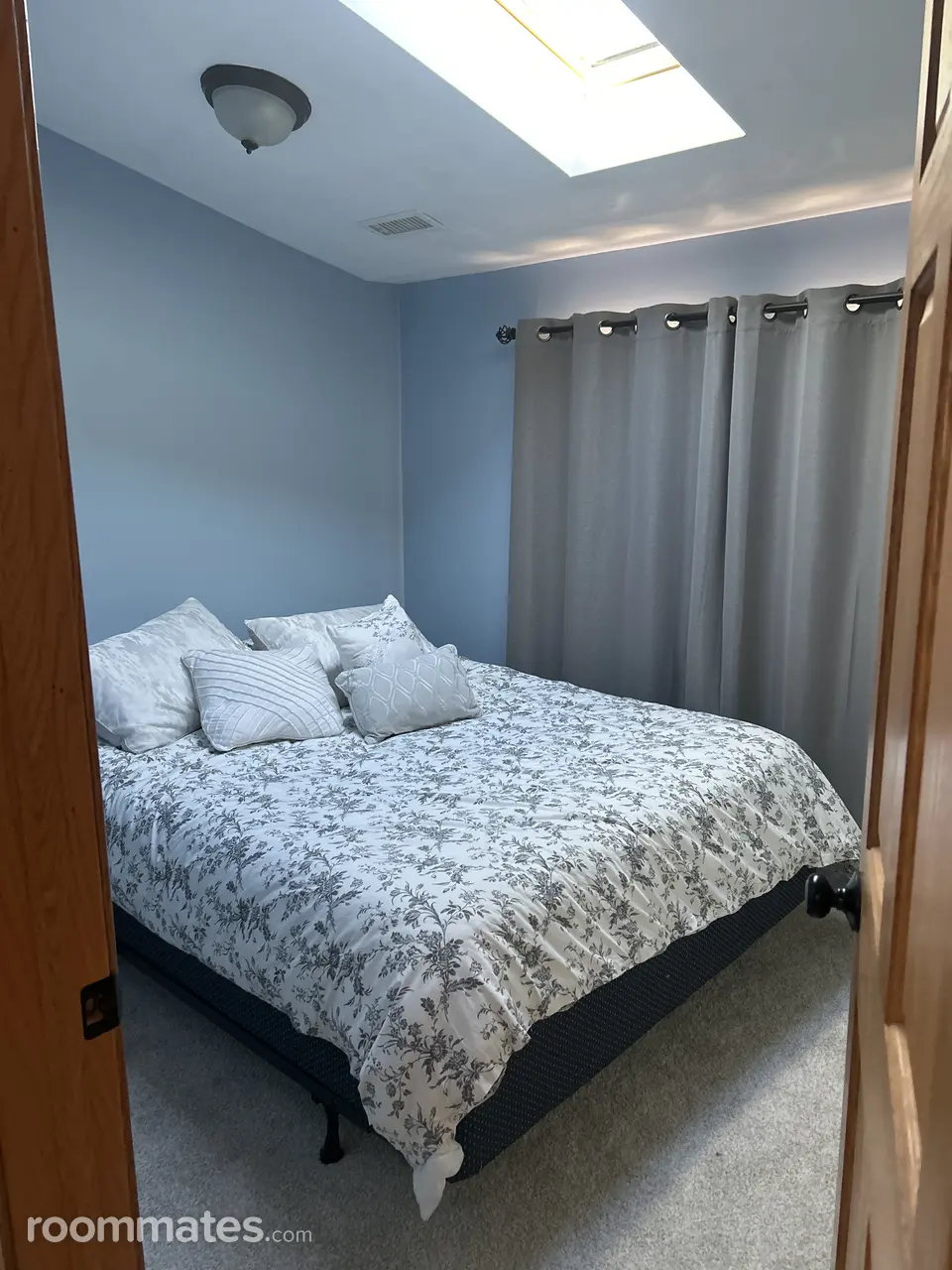 Profile photo 2 of 8