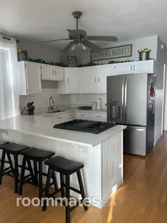 Room for rent in Brookfield, IL $1250, house