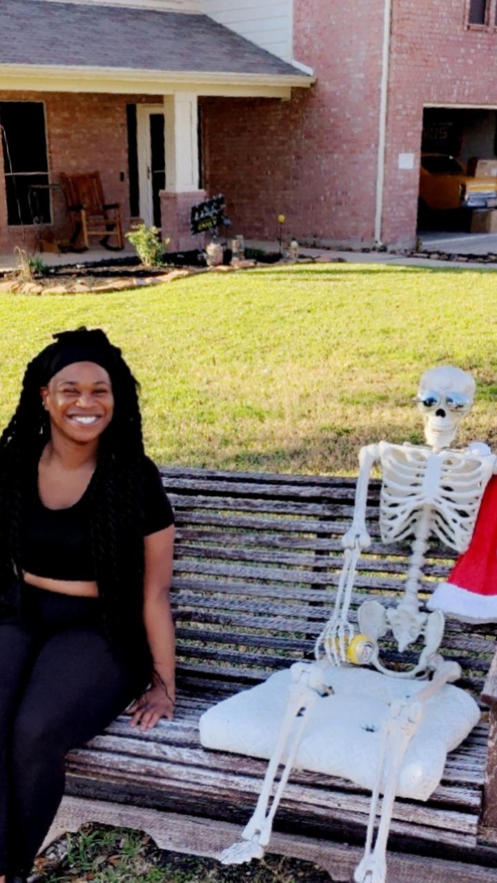 Profile photo 10 of 16