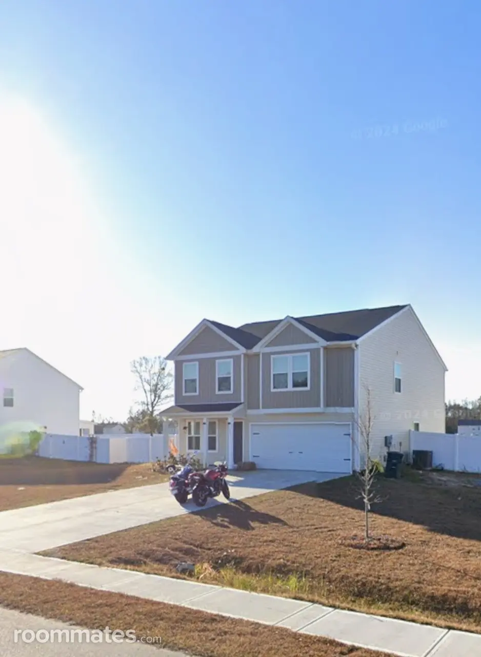 Profile photo 1 of 6