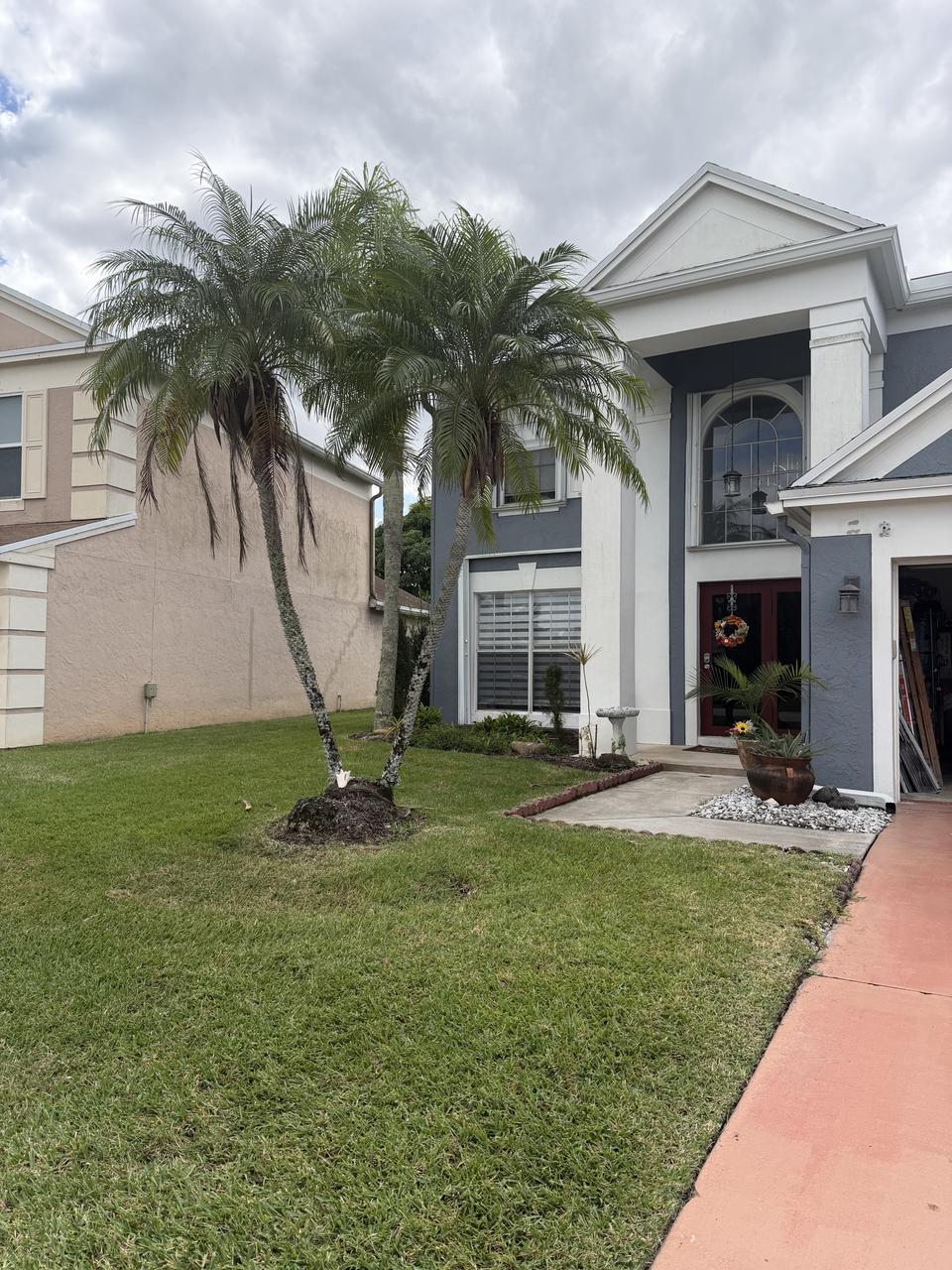 Profile photo 1 of 9