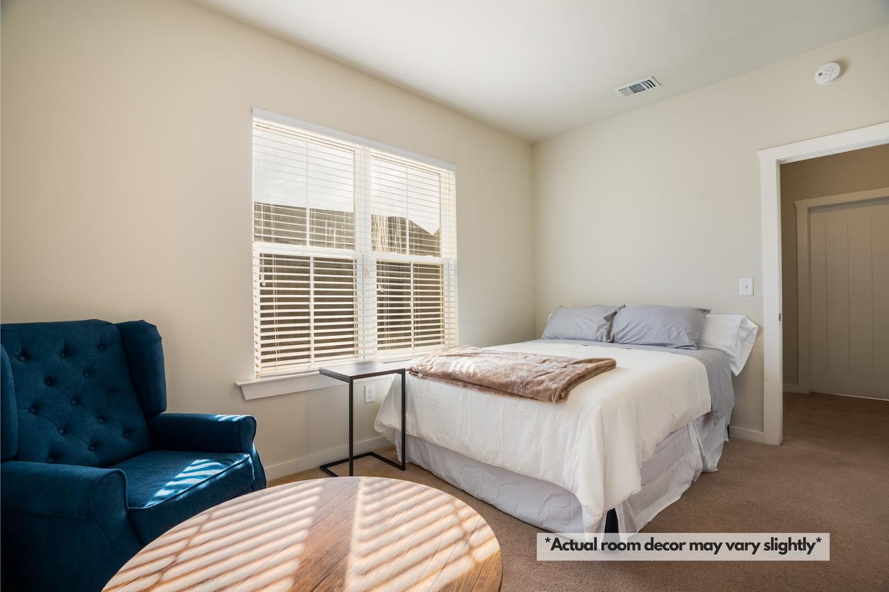 Profile photo 2 of 11